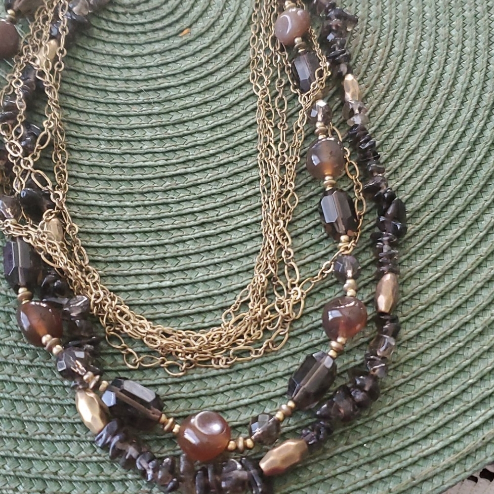 PRETTY LOTS OF LAYERS - Picture 3 of 5
